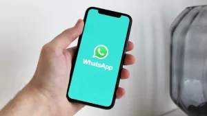 Personaliza tu WhatsApp: Cómo añadir una foto al teclado en iPhone